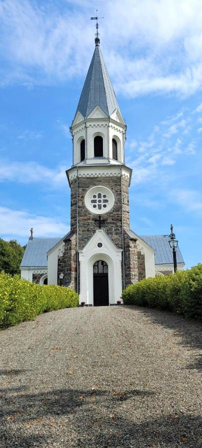 Litet Hus I Mysig By Naera Havet Villa Ystad Buitenkant foto