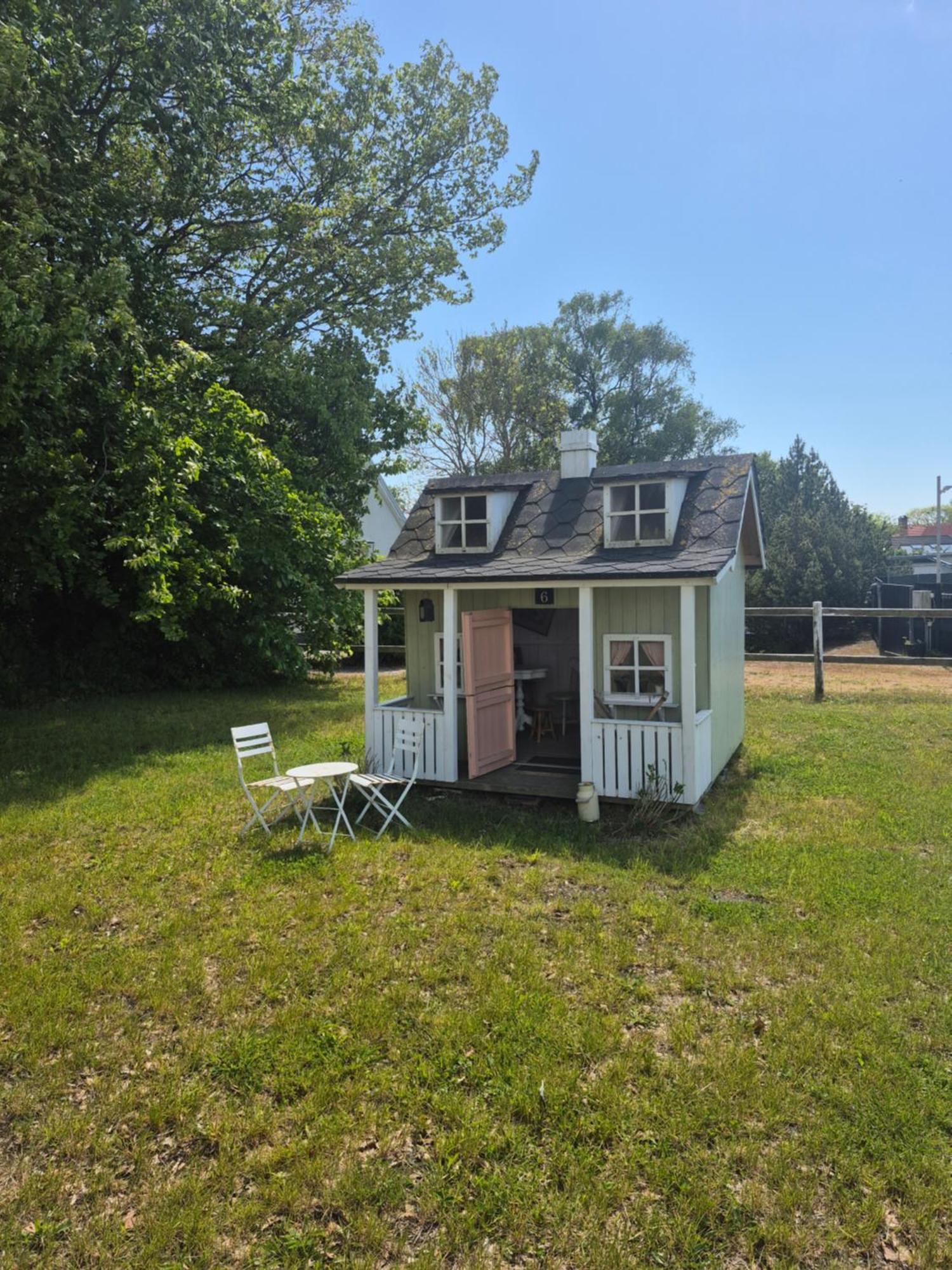 Litet Hus I Mysig By Naera Havet Villa Ystad Buitenkant foto